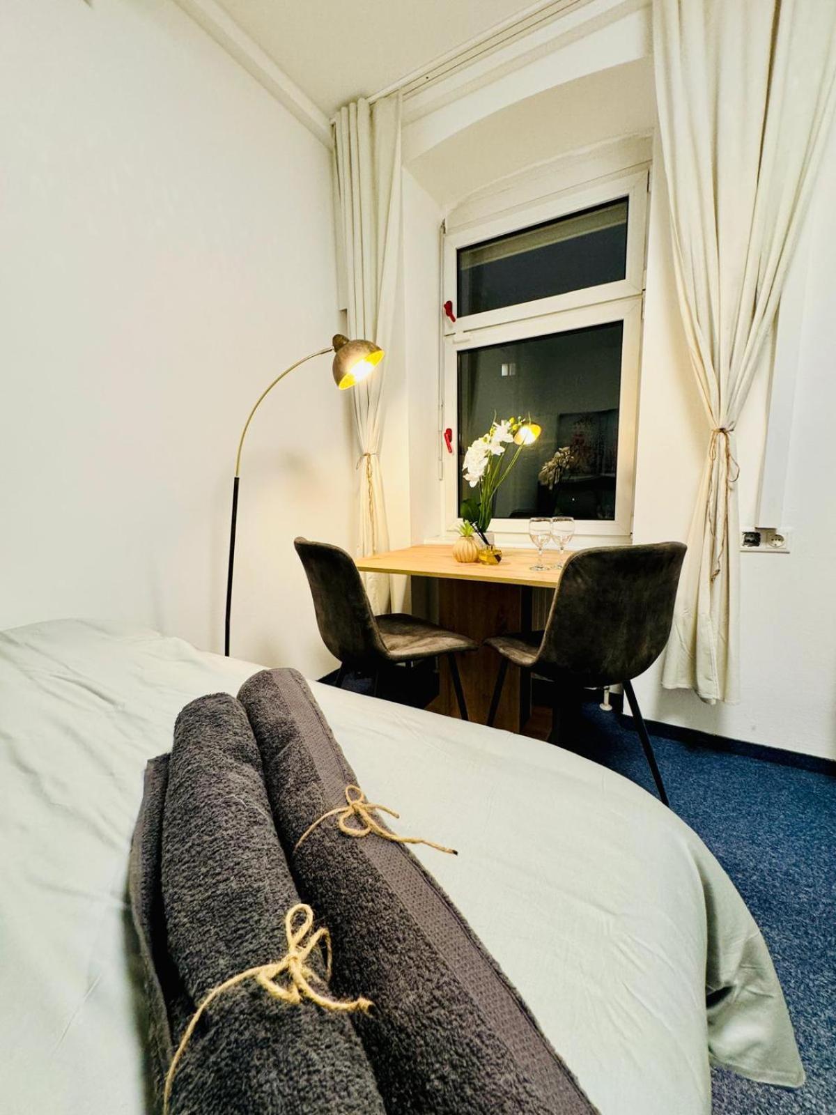 7br For Big Groups, With Great Location Apartment Wien