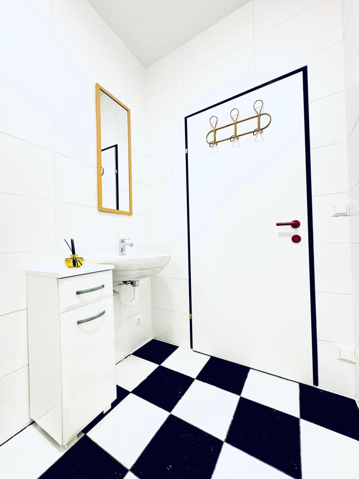 7br For Big Groups, With Great Location Wien